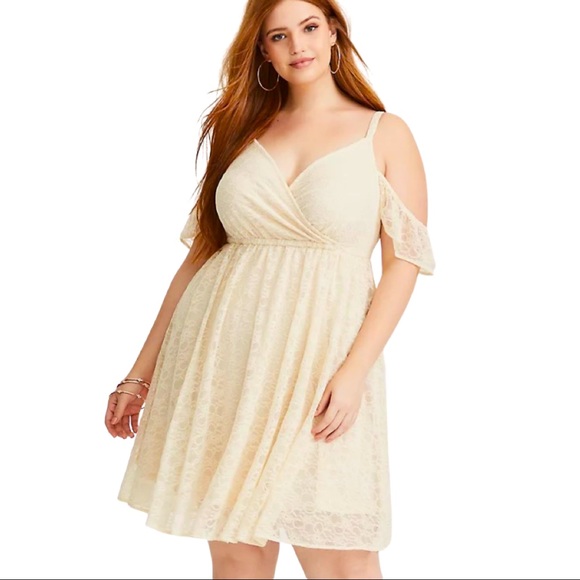 torrid Dresses & Skirts - Torrid Ivory Lace Cold Skater Dress Sz 2x